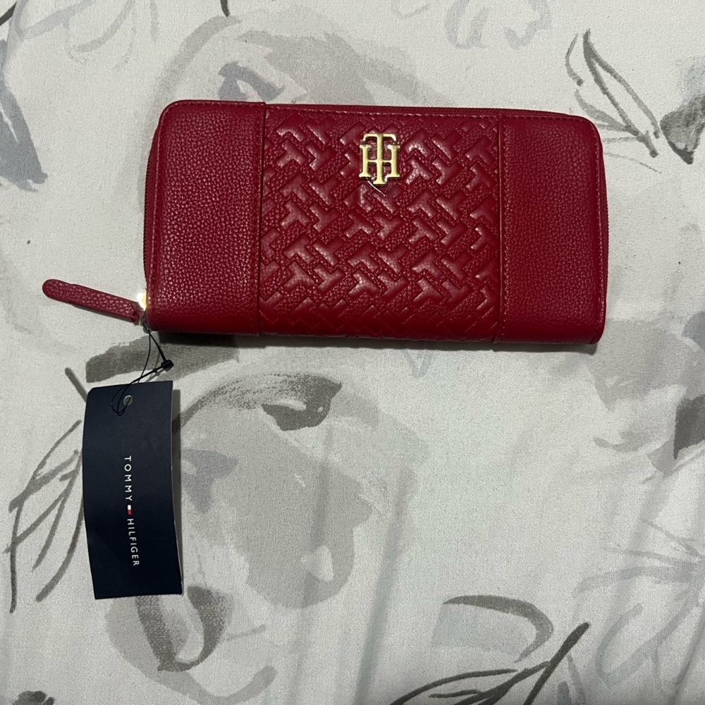 Tommy Hilfiger Red wallet